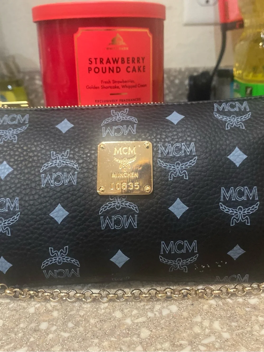 Luxury Black Logo Chain Shoulder Bag with Gold Plaque
